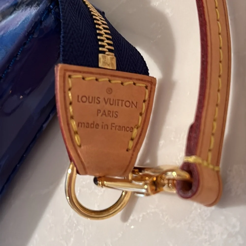 VEUC Louis Vuitton Vernis Ikat Floral Pochette Limited Edition 2013